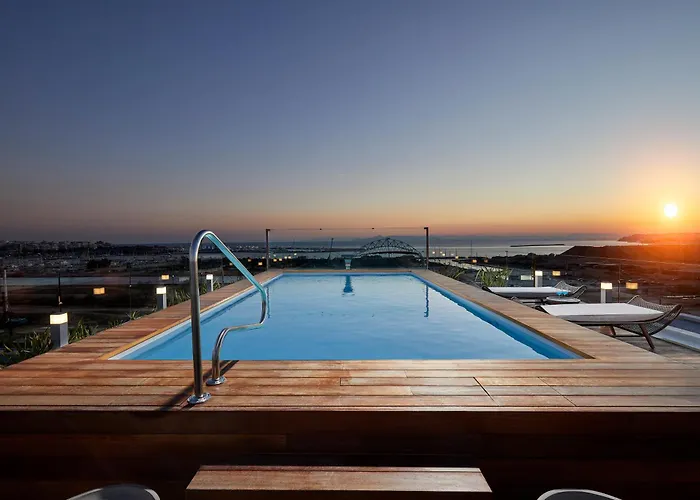 Cw Athens Riviera Suite